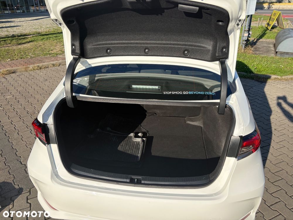 Toyota Corolla 1.8 Hybrid Comfort - 16