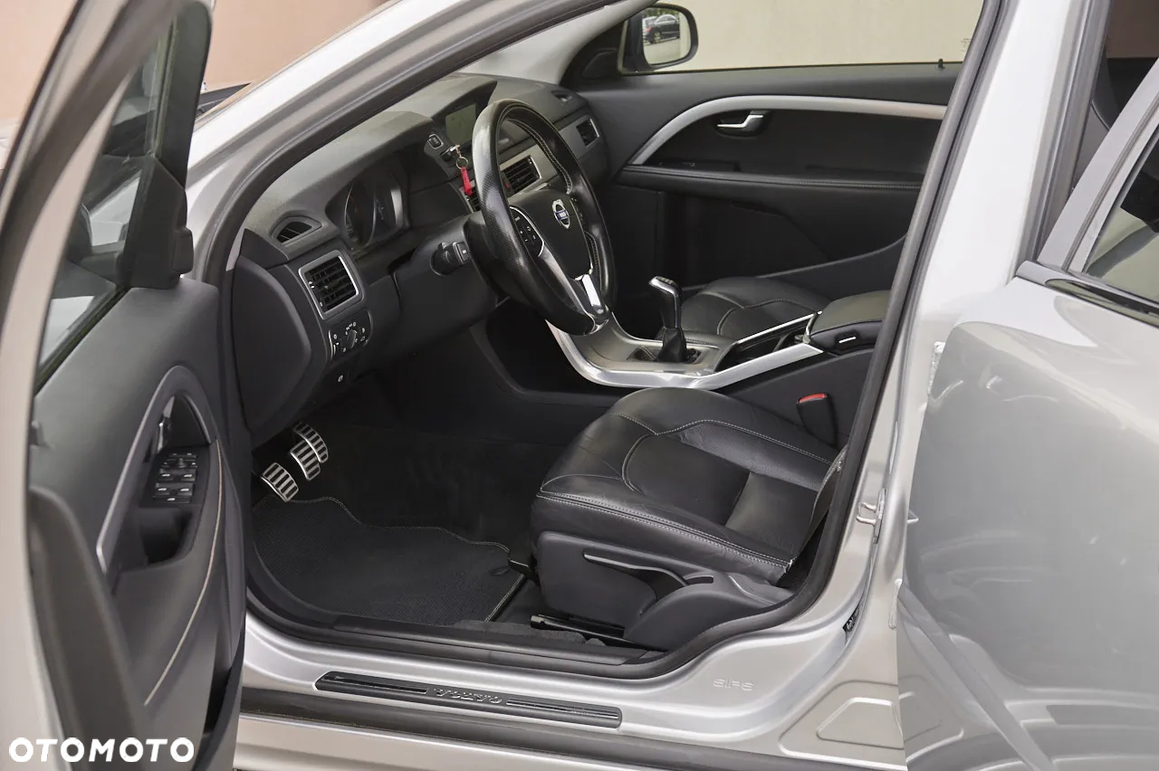 Volvo V70 D4 Black Edition - 15