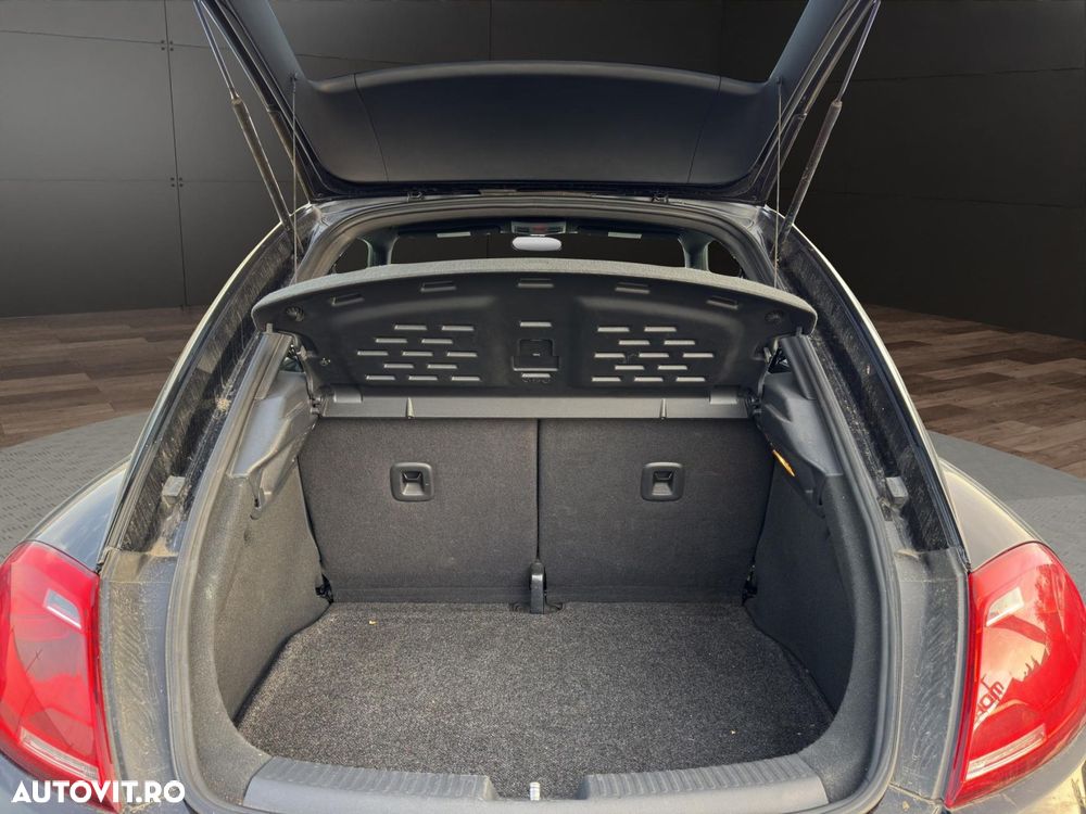 Volkswagen Beetle - 17