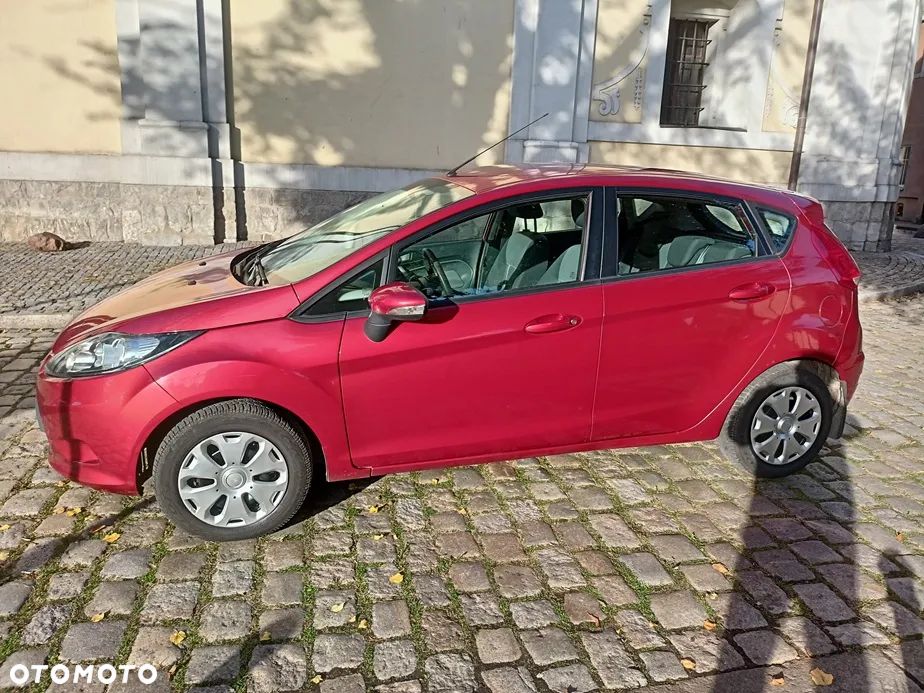 Ford Fiesta - 34