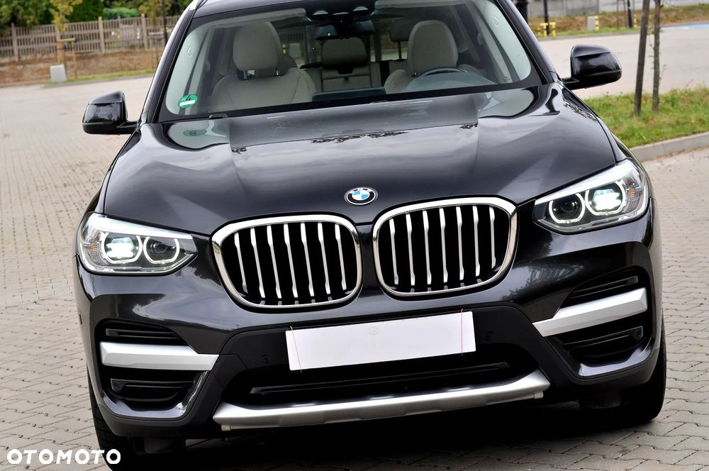 BMW X3 sDrive18d MHEV xLine - 9