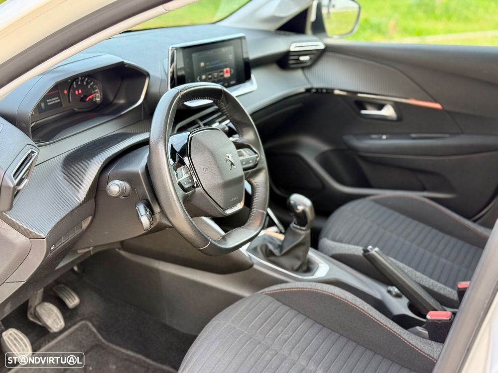 Peugeot 208 1.2 PureTech Active - 8