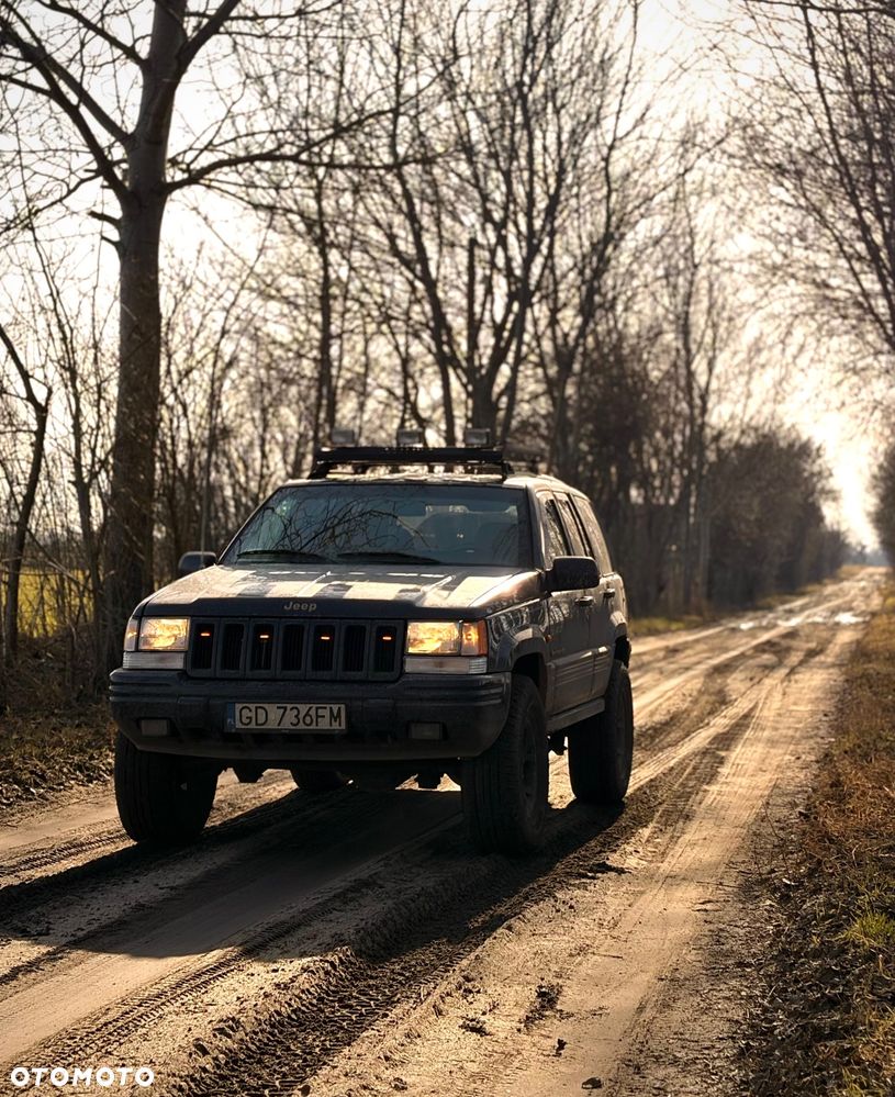 Jeep Grand Cherokee - 1