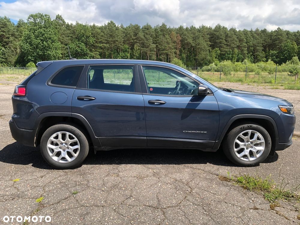 Jeep Cherokee - 7