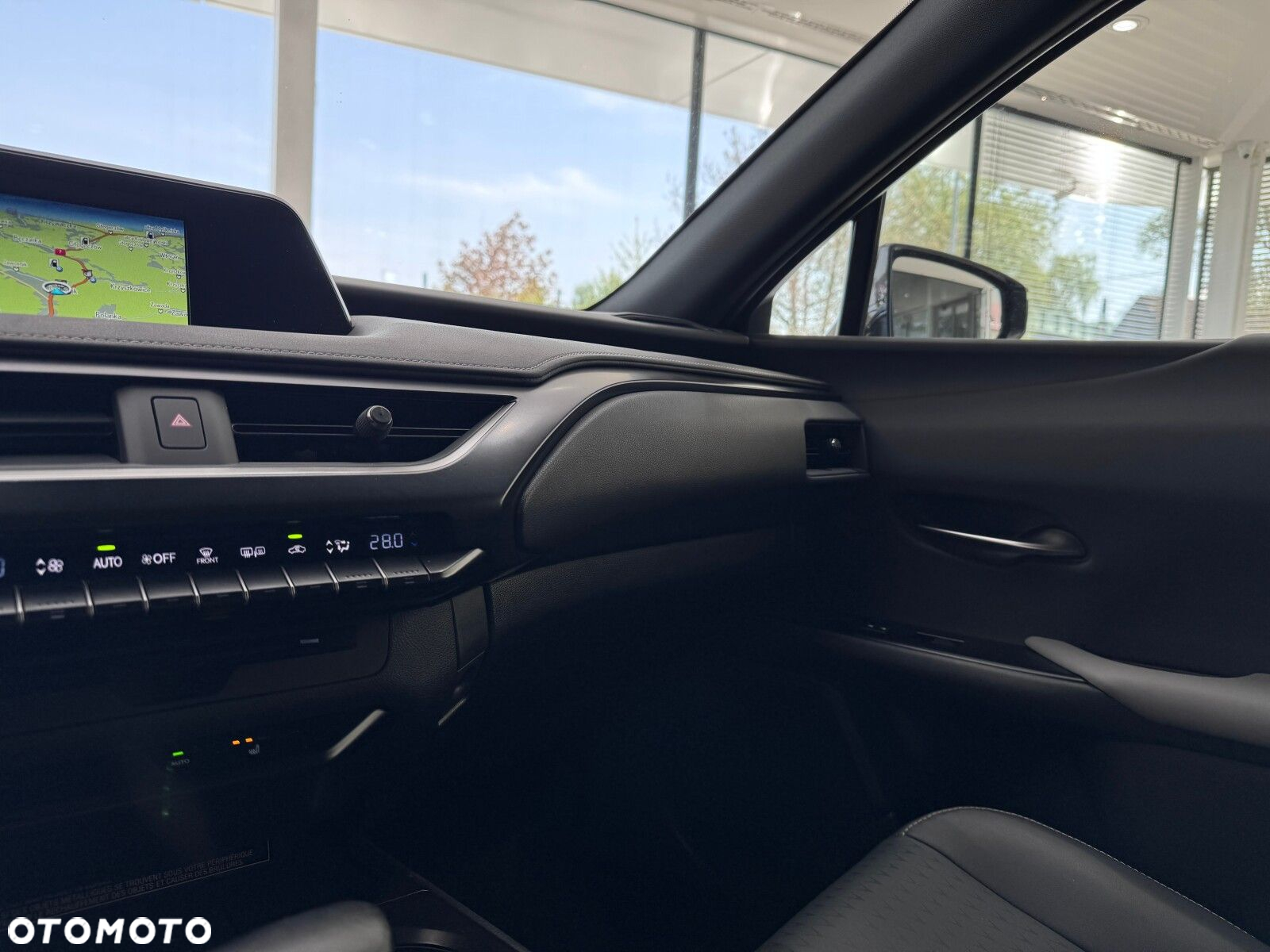 Lexus UX - 32