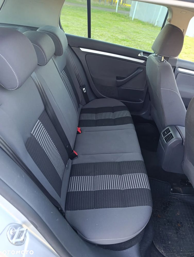 Volkswagen Golf V 1.6 Comfortline - 5