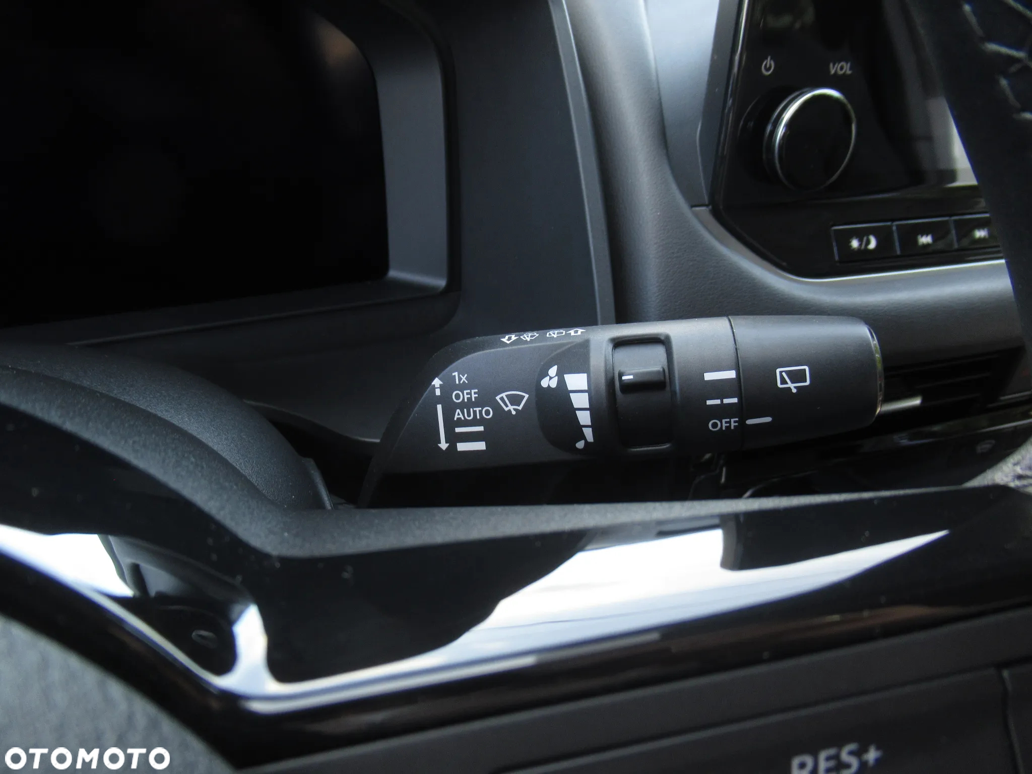 Nissan Qashqai 1.3 DIG-T N-Connecta - 15