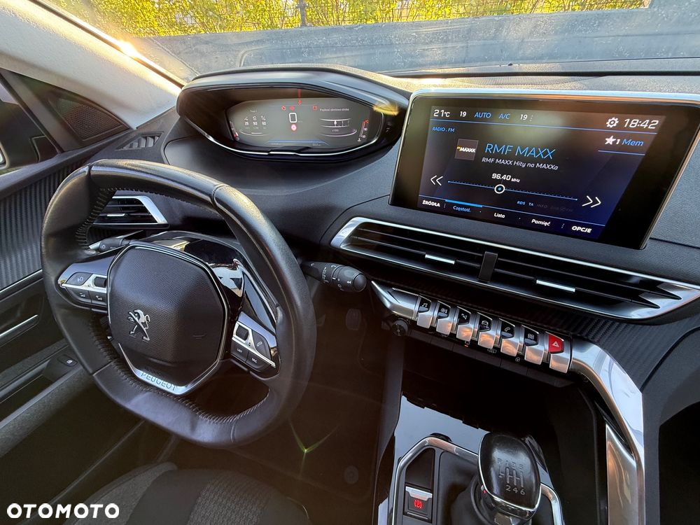 Peugeot 3008 1.2 PureTech Active Pack S&S - 21