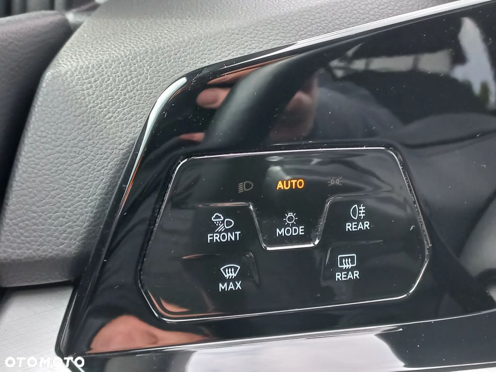 Volkswagen Golf - 17