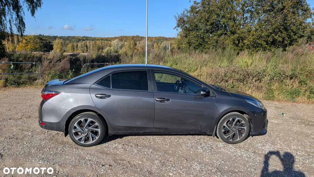 Toyota Corolla - 1