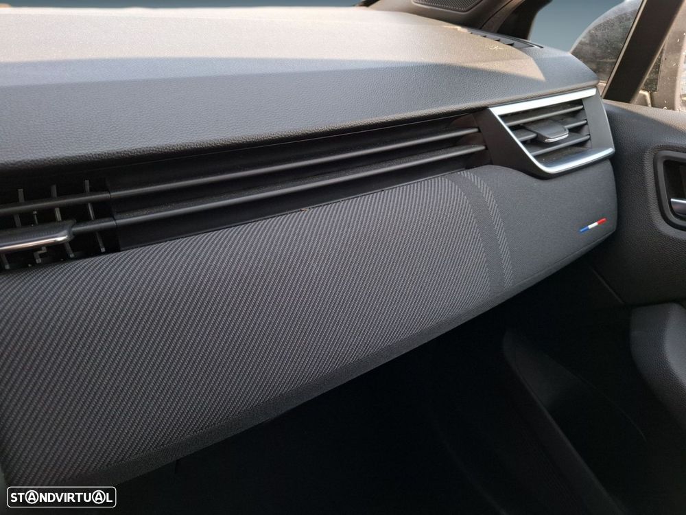 Renault Clio - 24