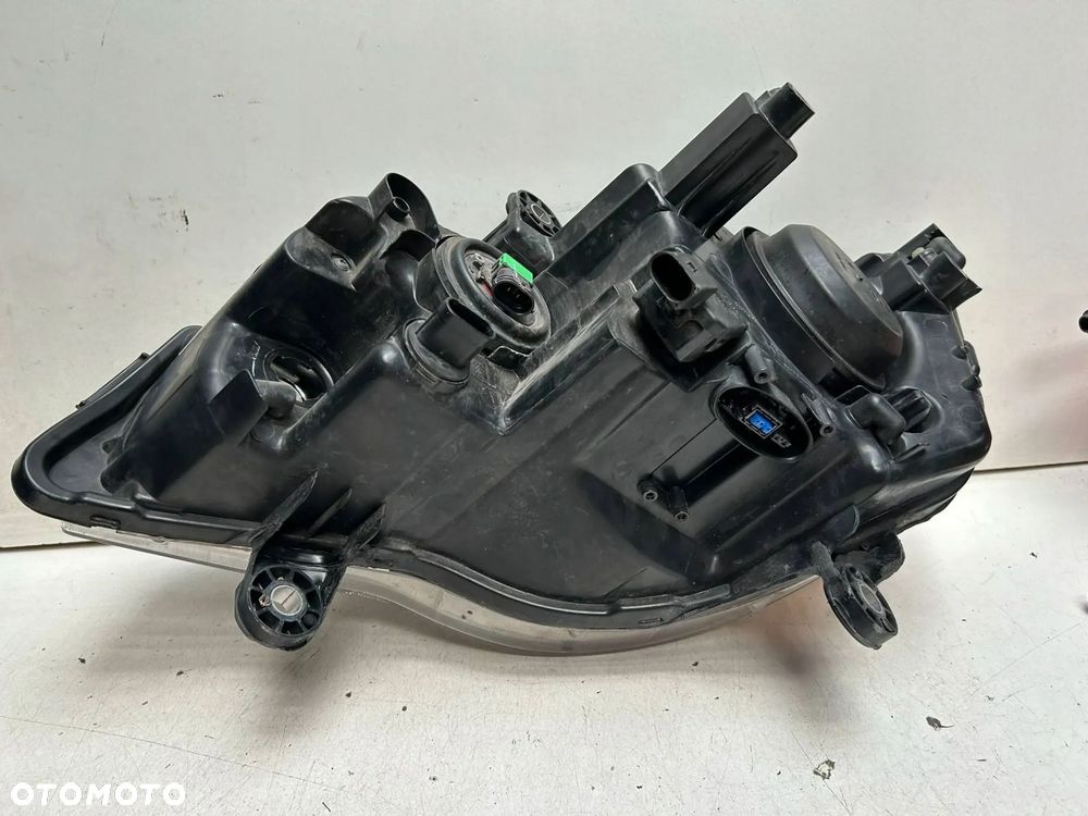 Reflektor prawy Chrysler Grand Voyager V 2013 - 6