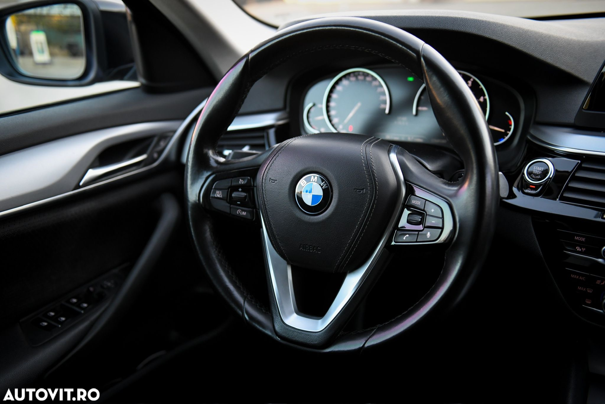 BMW Seria 5 520d AT - 11
