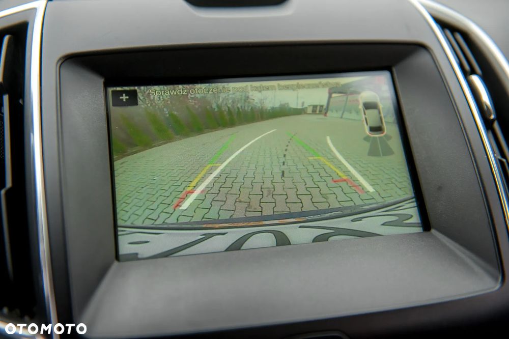 Ford S-Max 2.0 TDCi 4WD Titanium PowerShift - 32