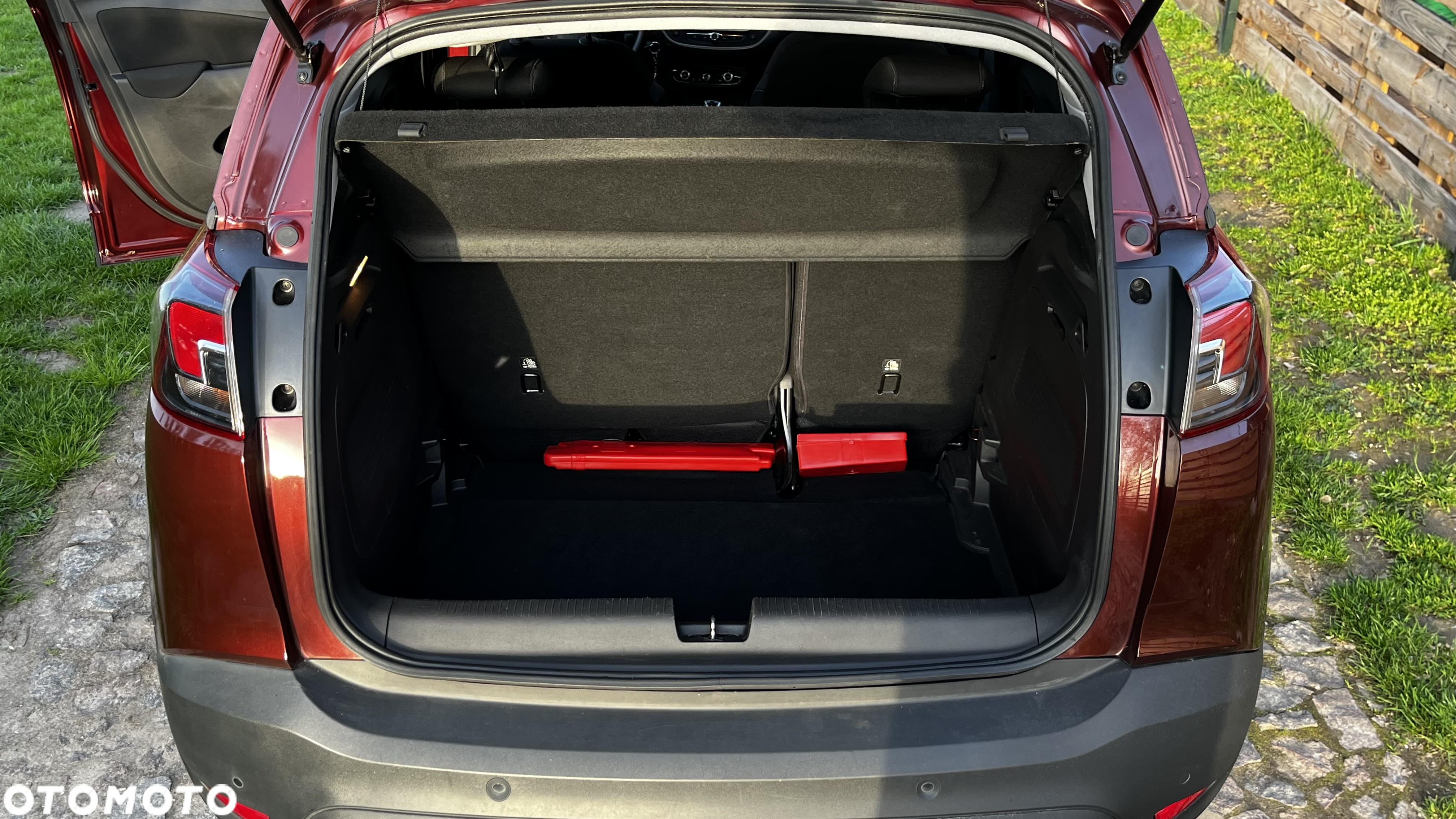 Opel Crossland X 1.2 T Enjoy S&S - 16