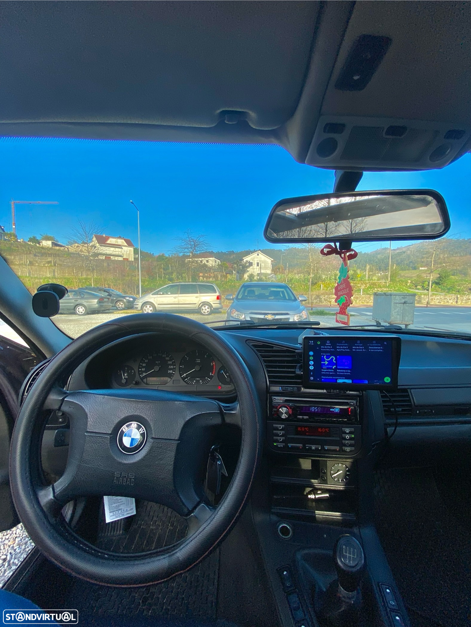 BMW 318 - 6