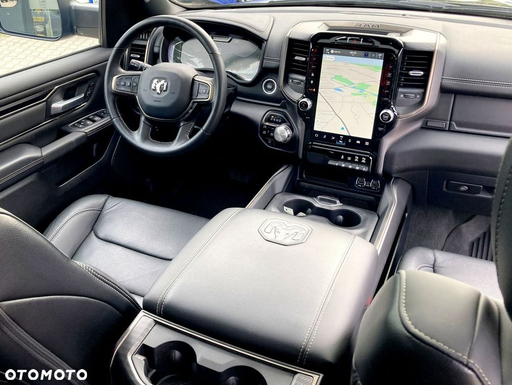 RAM 1500 Crew Cab Sport - 16