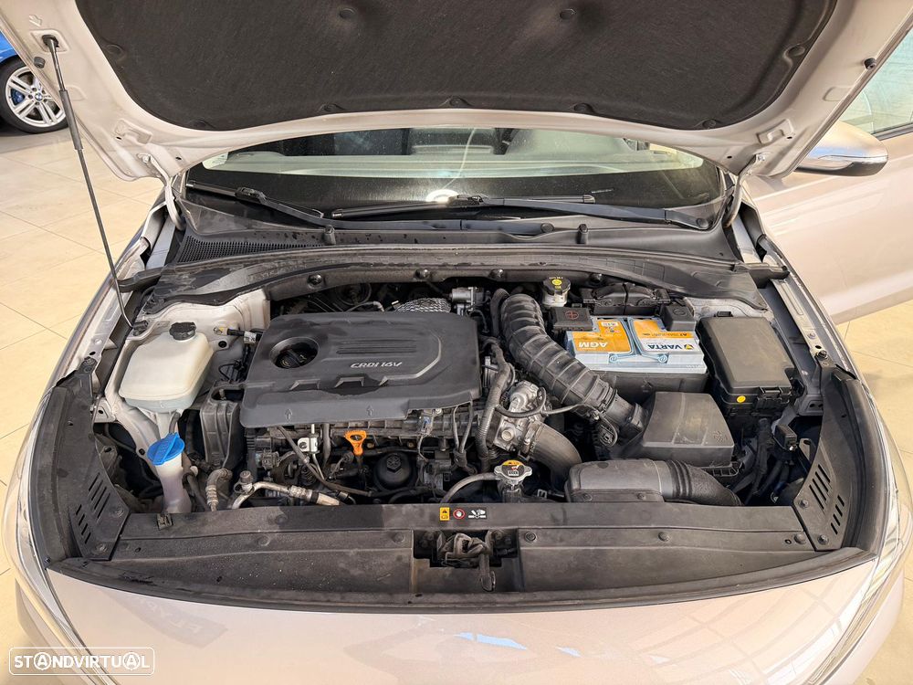 Hyundai i30 1.6 CRDI Comfort+Navi - 32