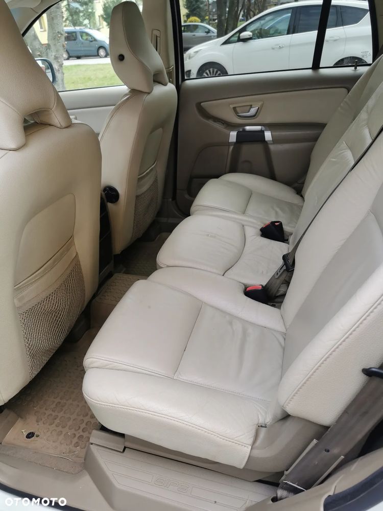 Volvo XC 90 - 9