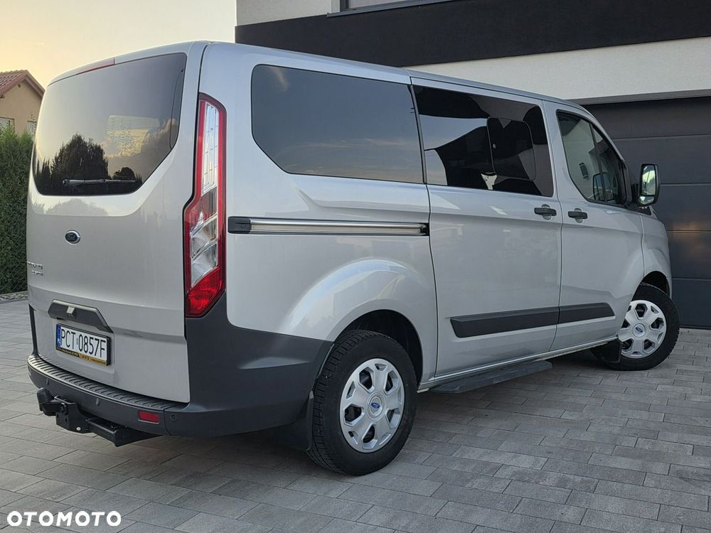 Ford Tourneo Custom - 4