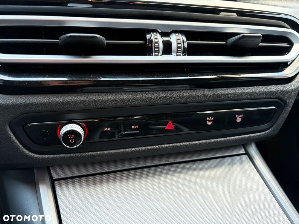 BMW Seria 3 318d Business Edition - 29