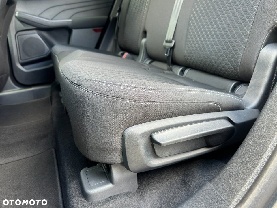 Ford Kuga - 25