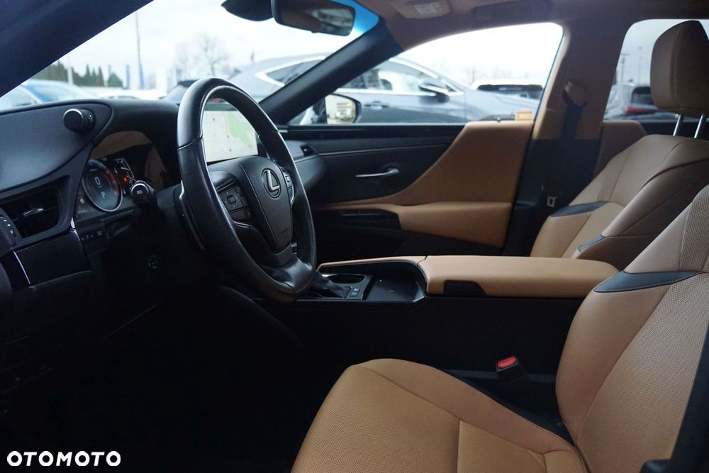 Lexus ES 300h Business Edition - 7