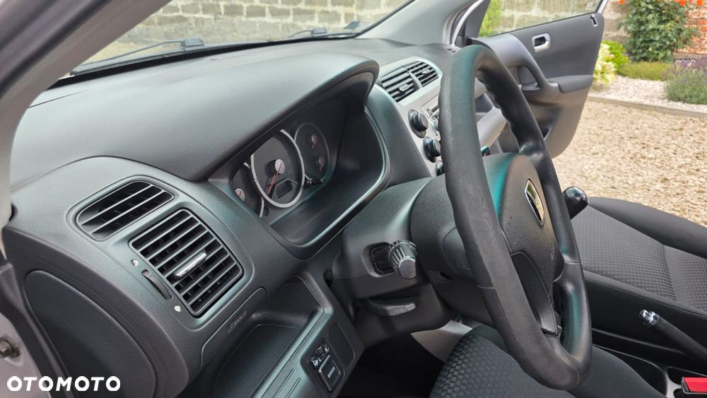Honda Civic 1.6i ES - 16