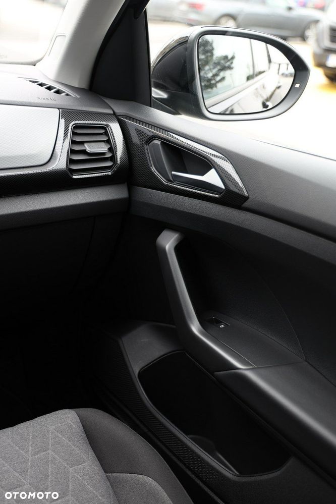 Volkswagen T-Cross - 34