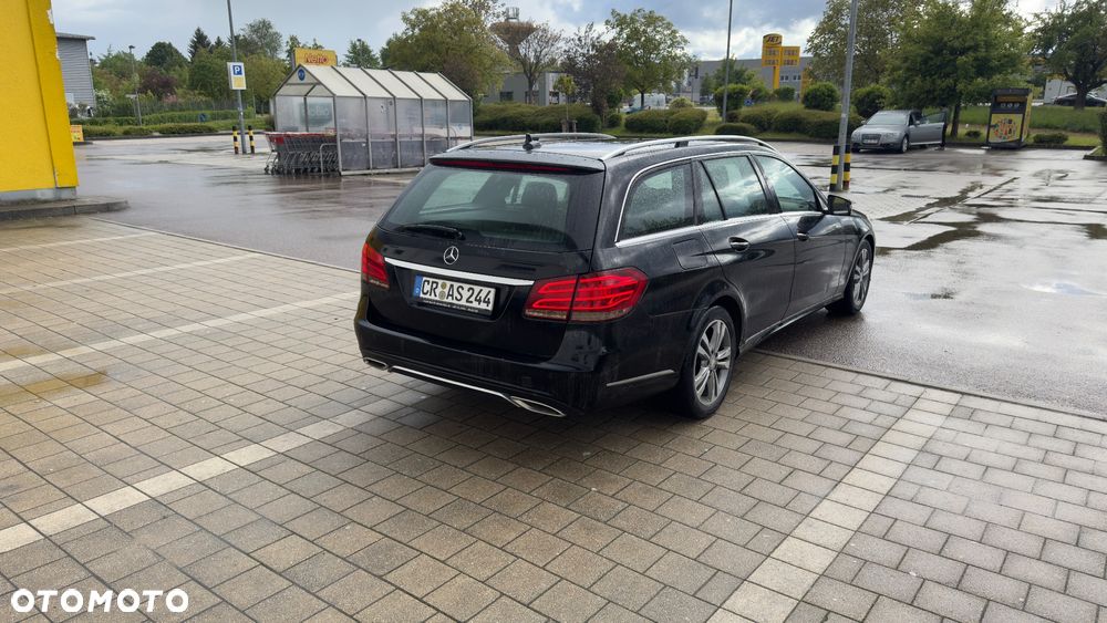 Mercedes-Benz Klasa E 220 CDI BlueEff Avantgarde - 4