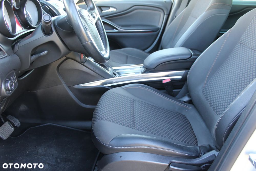 Opel Zafira 1.4 T Cosmo EU6 - 16