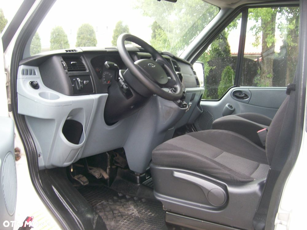 Ford Transit - 6