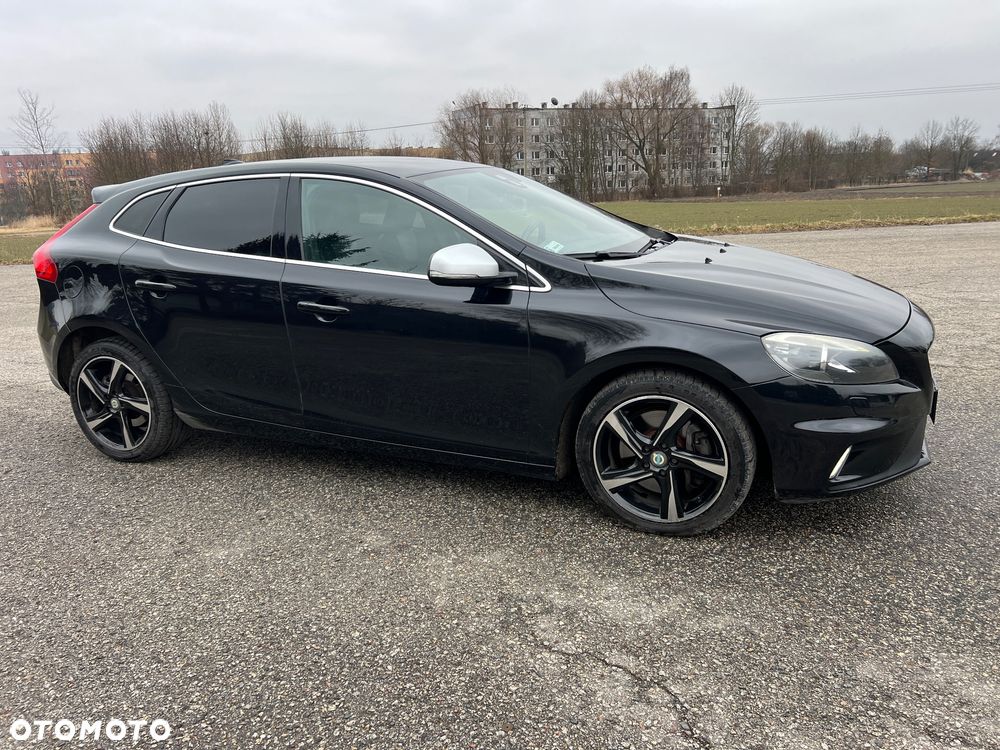 Volvo V40 D3 R Design - 17