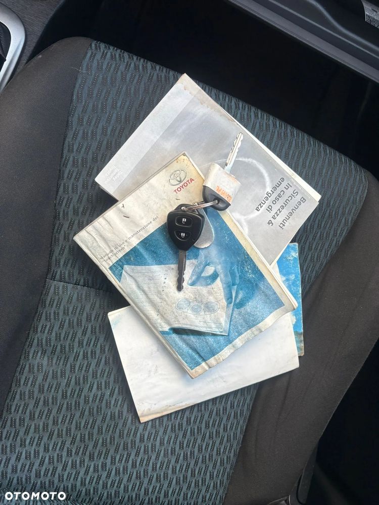 Toyota Yaris 1.33 VVT-i Lounge - 26