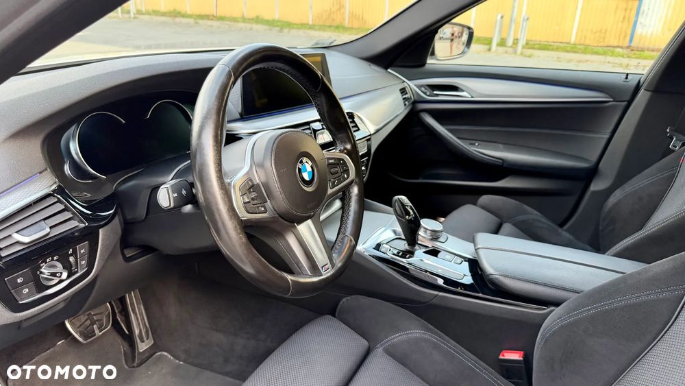 BMW Seria 5 520d xDrive M Sport sport - 17
