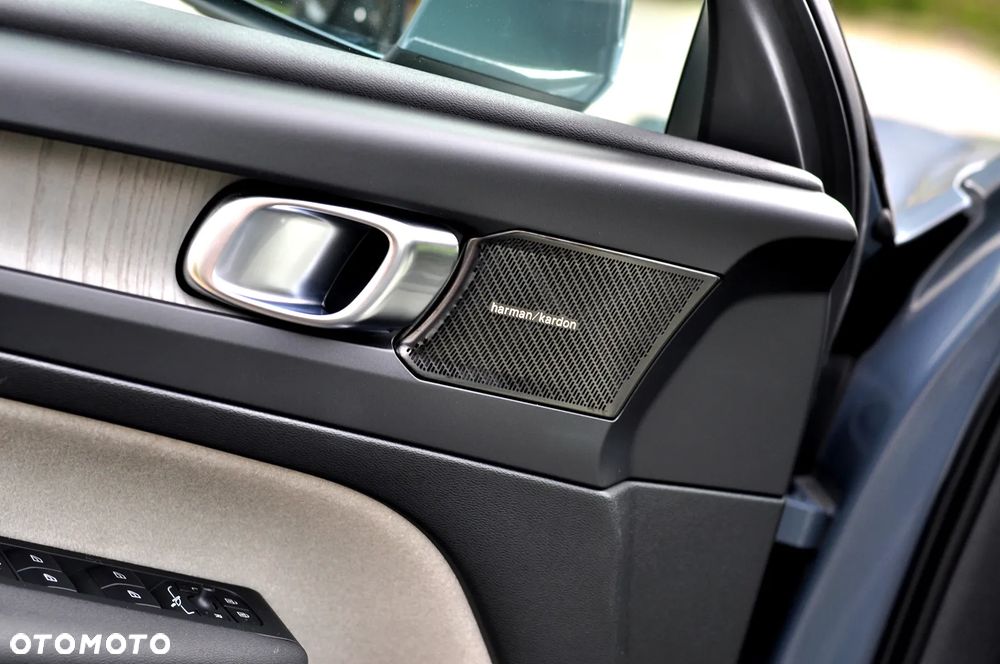 Volvo XC 40 T3 R-Design - 16