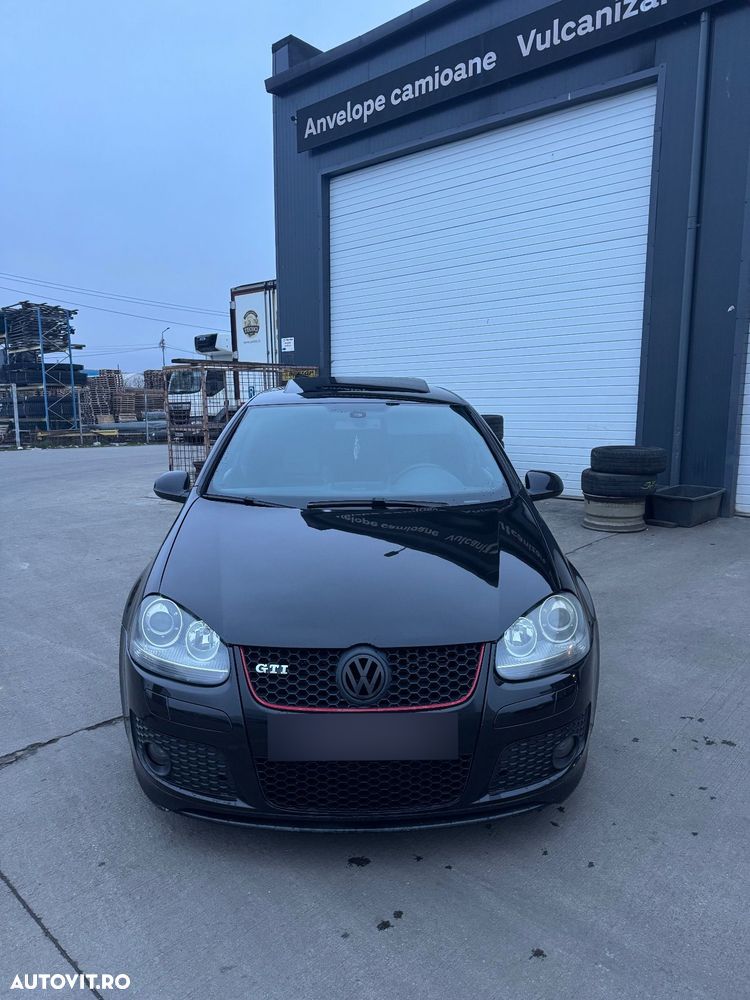 Volkswagen Golf - 2