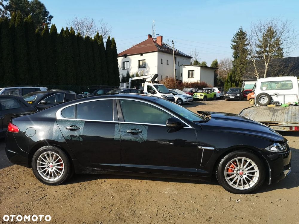 Jaguar XF 2.2 D Premium Luxury - 2