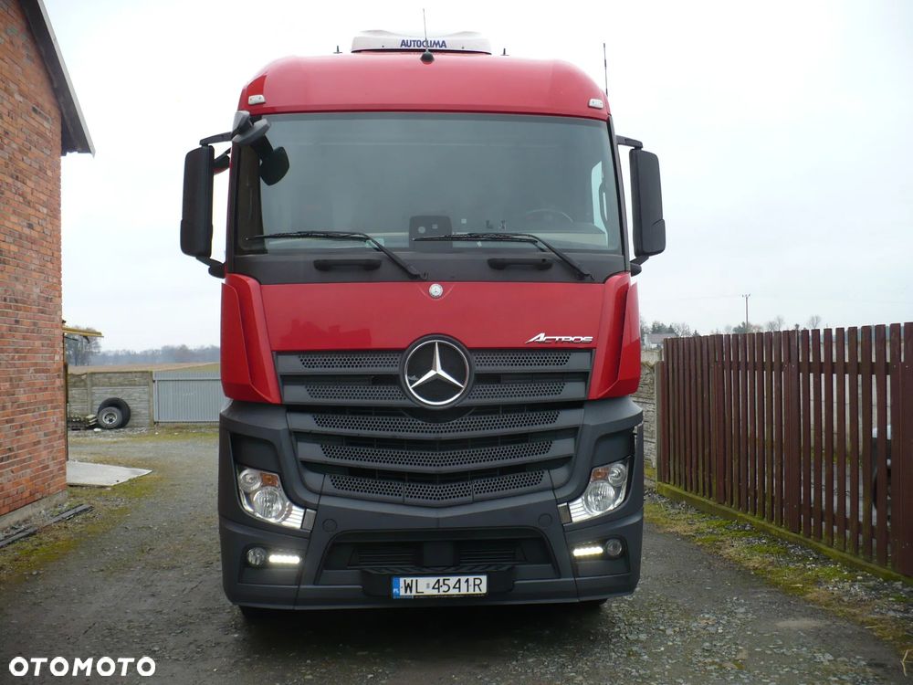 Mercedes-Benz Actros - 1