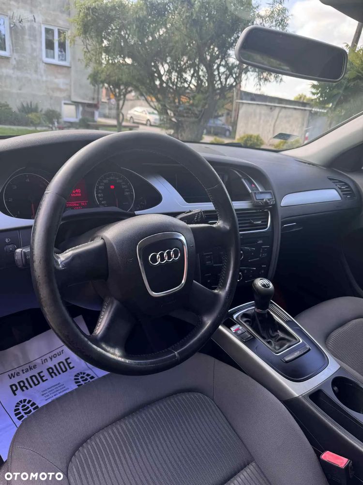 Audi A4 Avant 2.0 TDI - 7