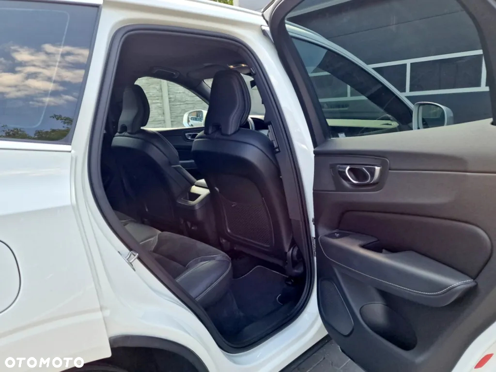 Volvo XC 60 D4 R-Design - 21