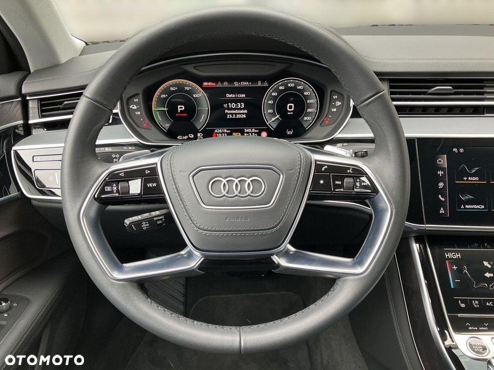 Audi A8 - 12
