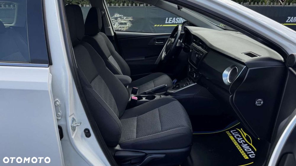 Toyota Auris - 22