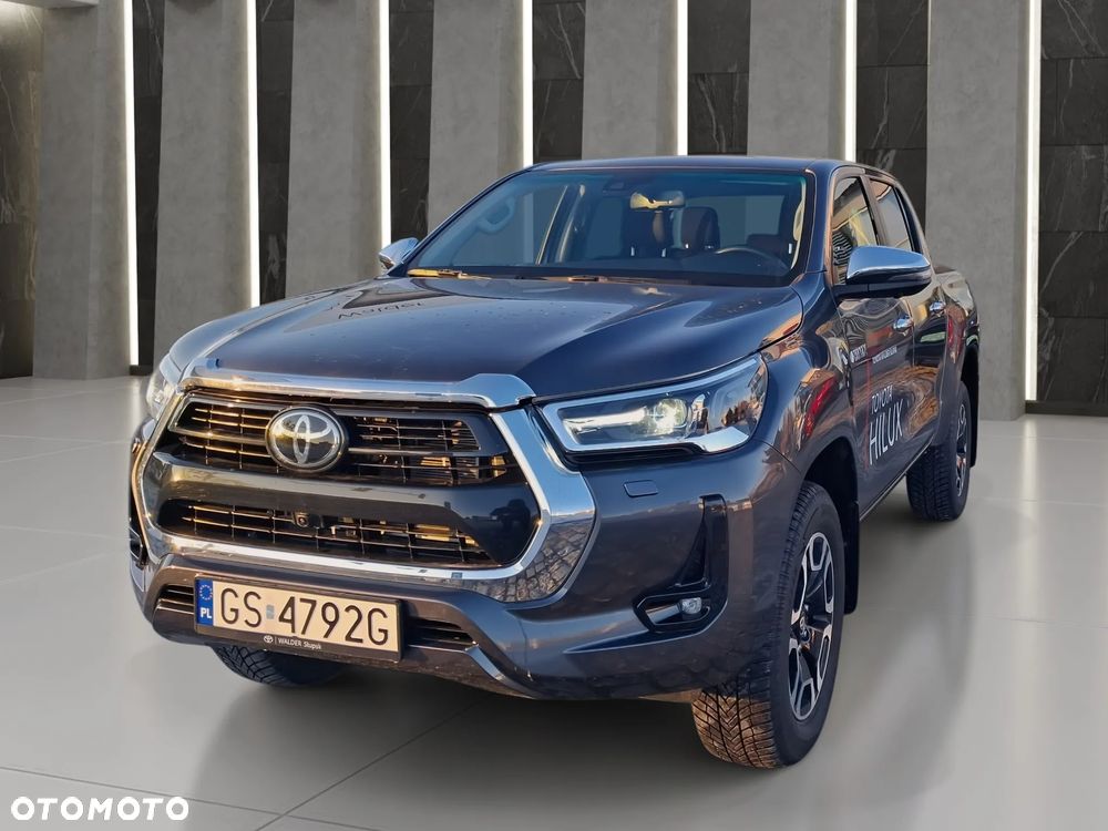 Toyota Hilux 2.8 D-4D mHEV Double Cab Executive 4x4 - 1