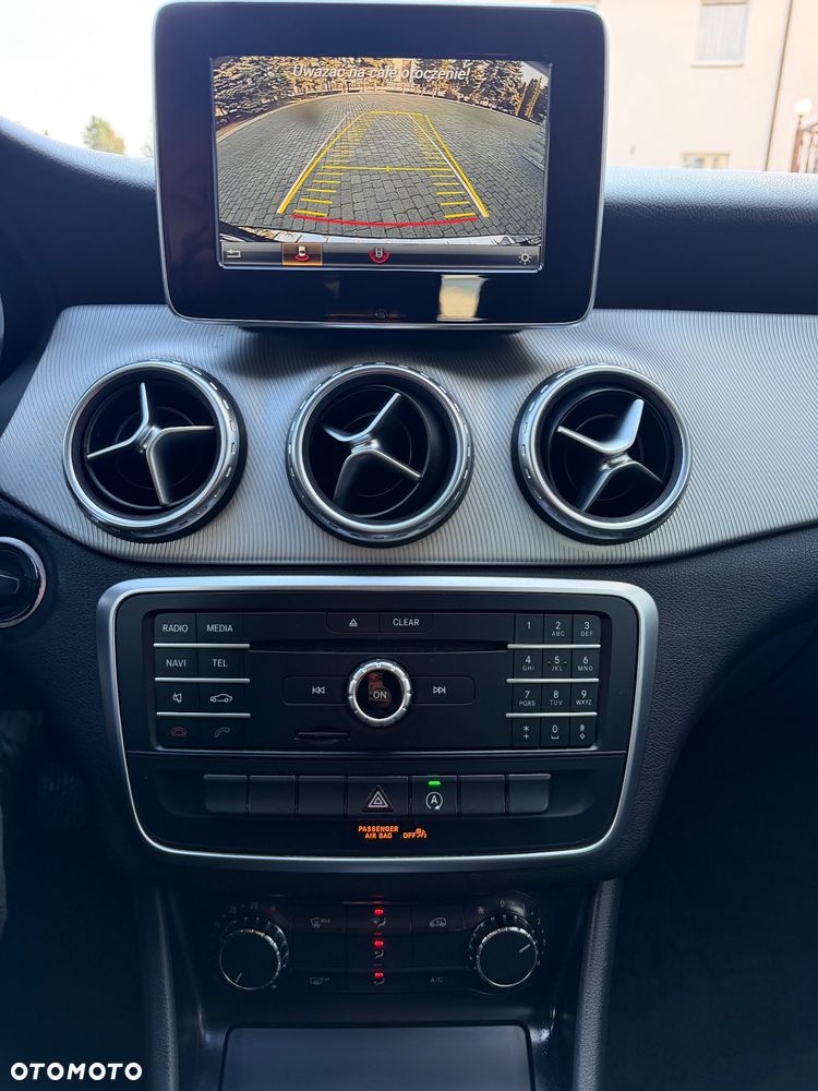 Mercedes-Benz GLA - 31