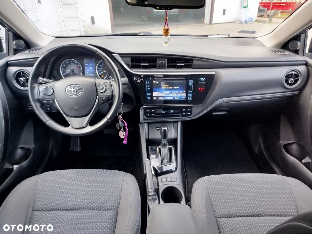 Toyota Corolla 1.6 Executive MS - 9