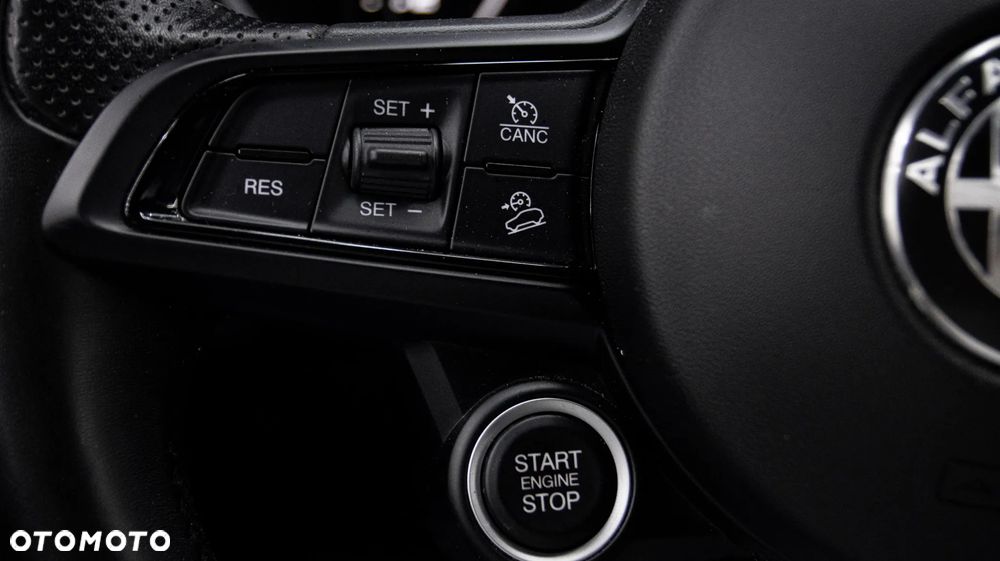 Alfa Romeo Stelvio 2.0 Turbo Veloce Q4 - 23