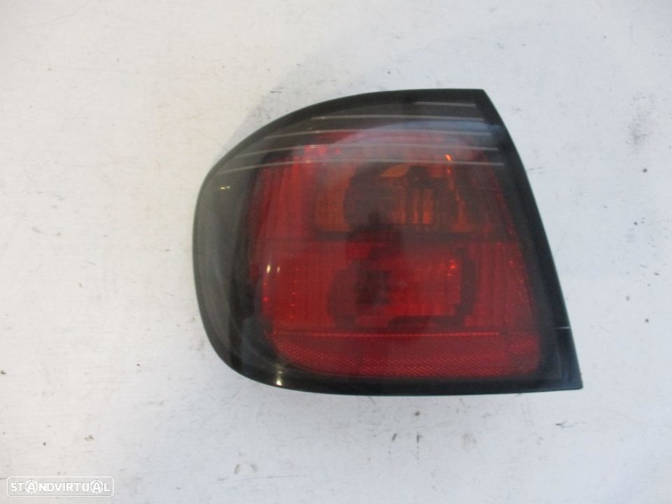 Farol Farolim Trás Nissan Almera esquerdo - 1