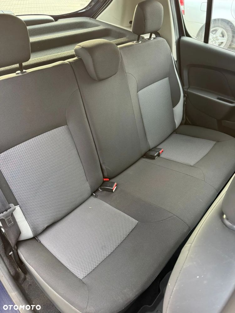 Dacia Sandero 1.2 16V - 12