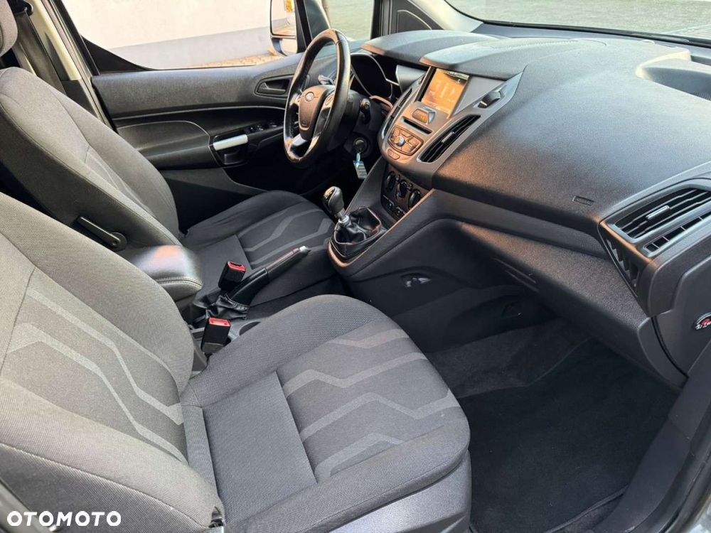 Ford Tourneo Connect - 22